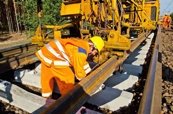 Dismantling of tracks with the track renewal machine image